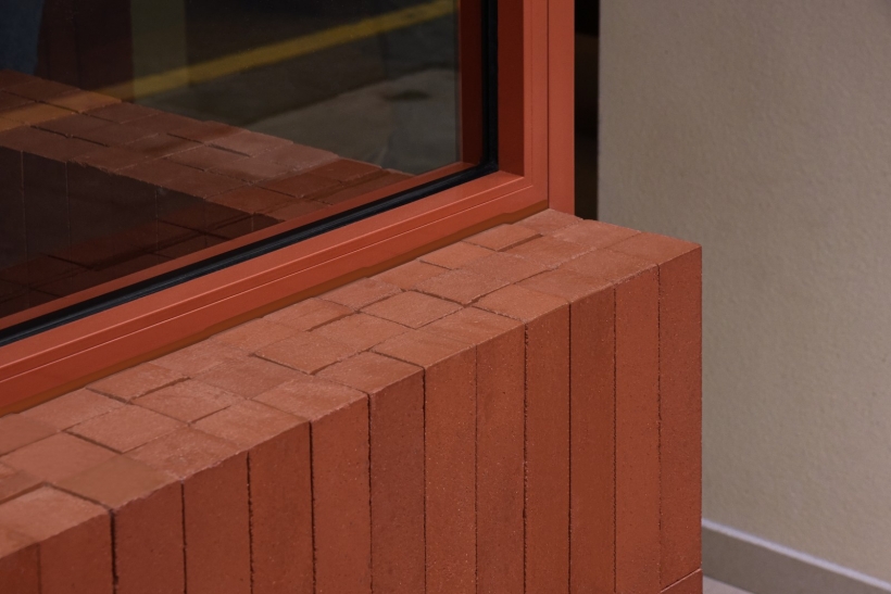 07 Aloha Cafe外部紅磚，Aloha Cafe Exterior Red Brick&nbsp;?Oliver.jpg